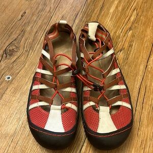 J-41 Women’s Shoes Red Size 8